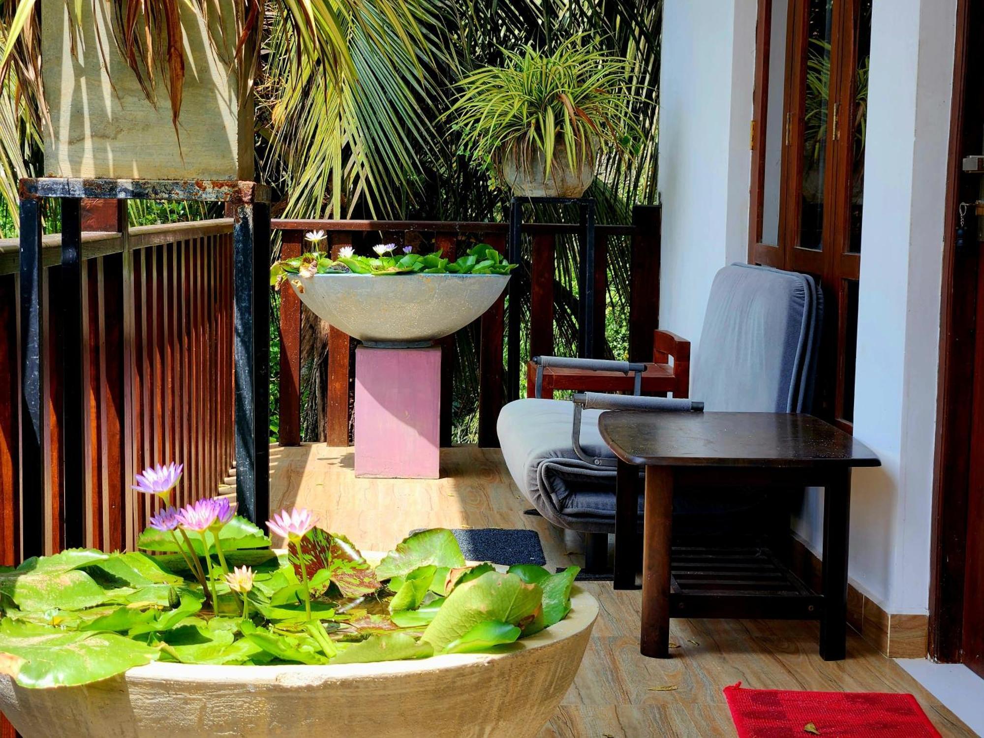 Sea Bay Inn Tangalle Exterior photo