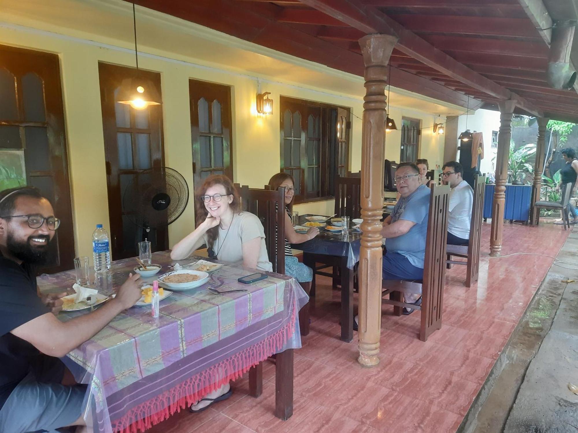 Sea Bay Inn Tangalle Exterior photo