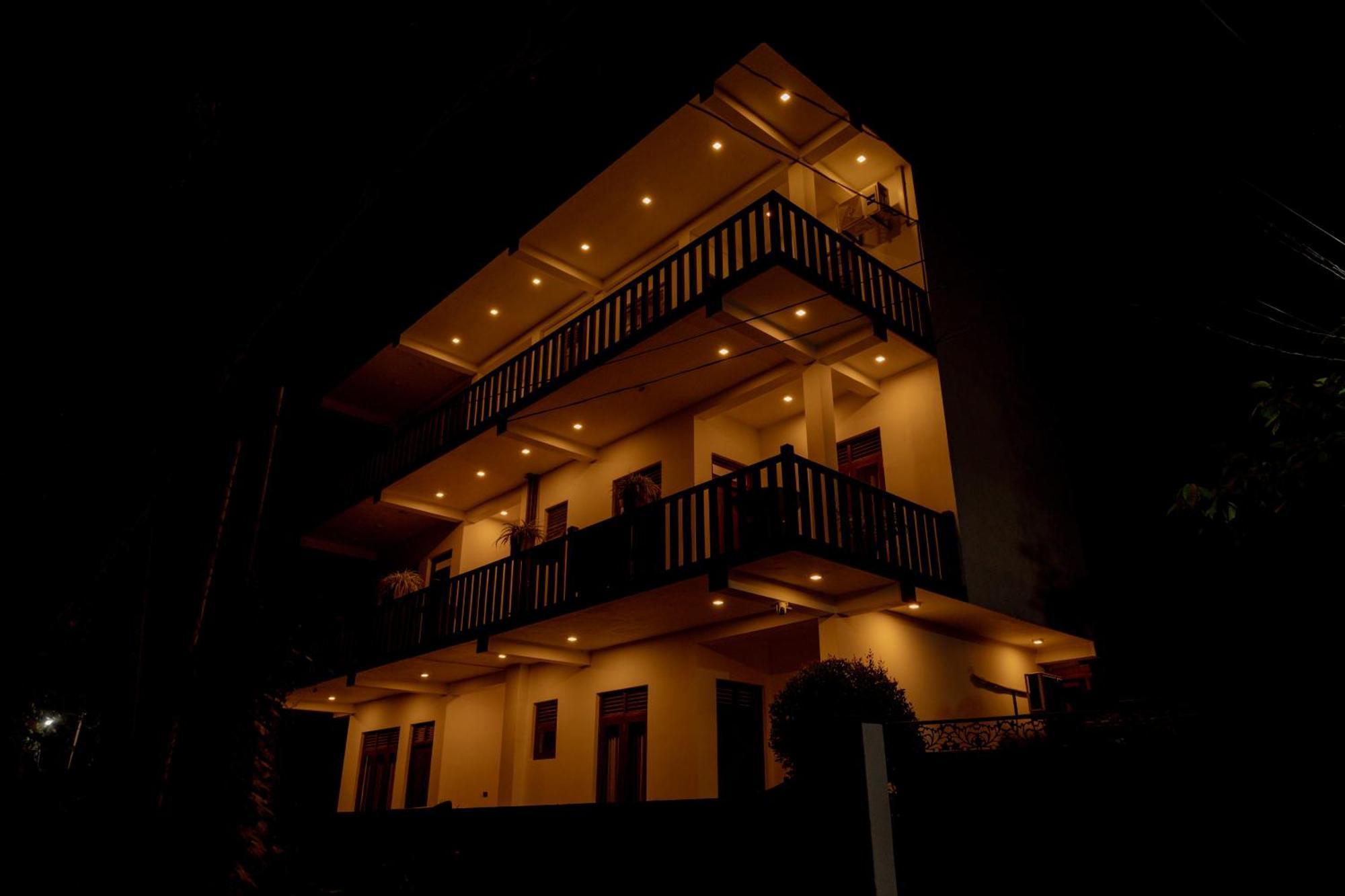 Sea Bay Inn Tangalle Exterior photo
